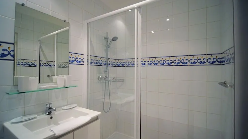 Hotel Palm Beach Cannes 4*,  Francia